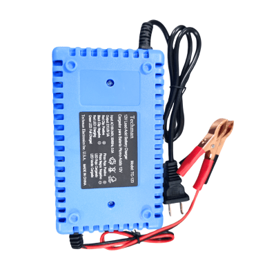Cargador Techman TC-123 de 12V y 3Ah, ideal para cargar baterías ácido-plomo de forma segura y eficiente.